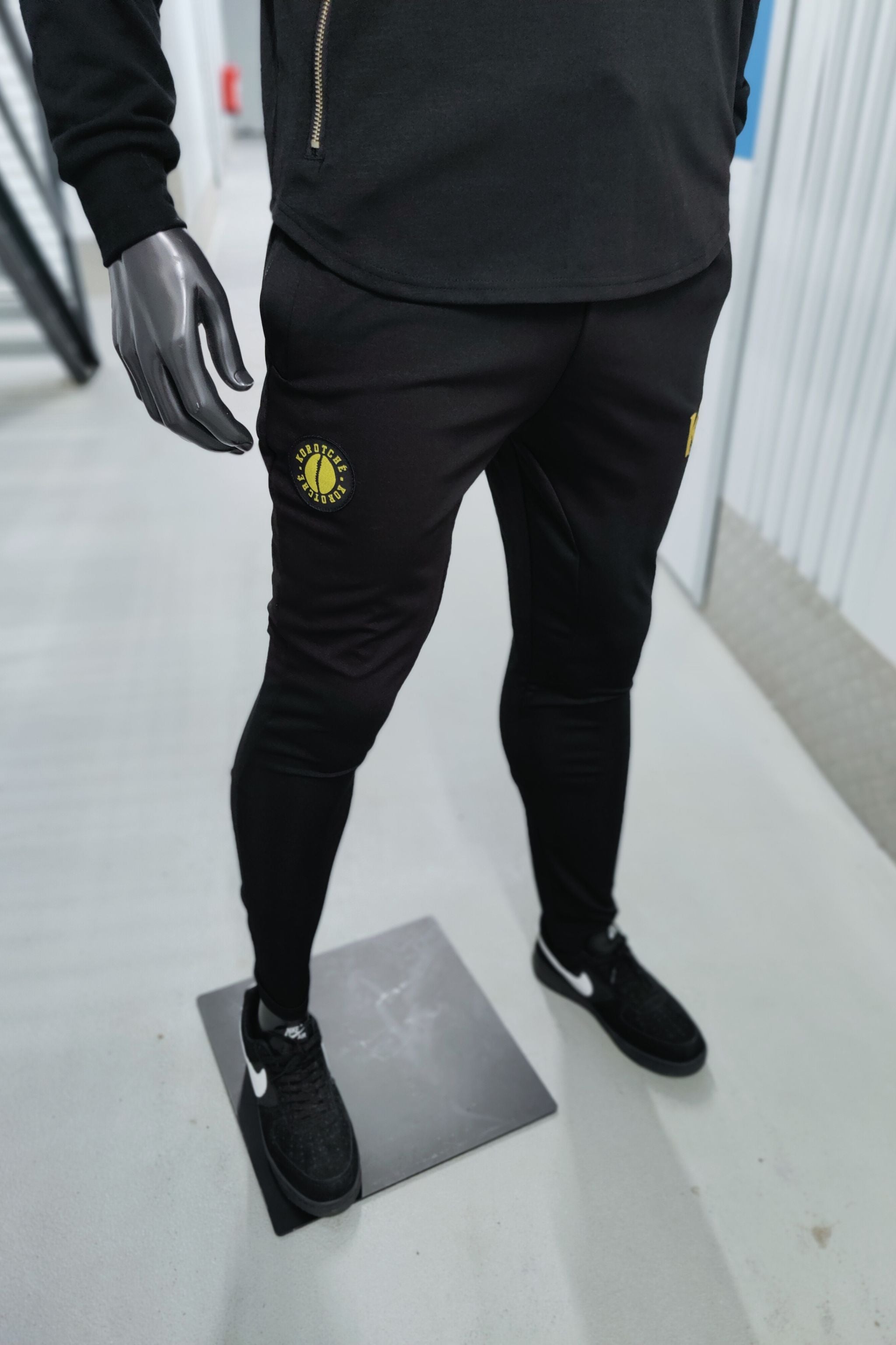 Tracksuit (IRON) Black