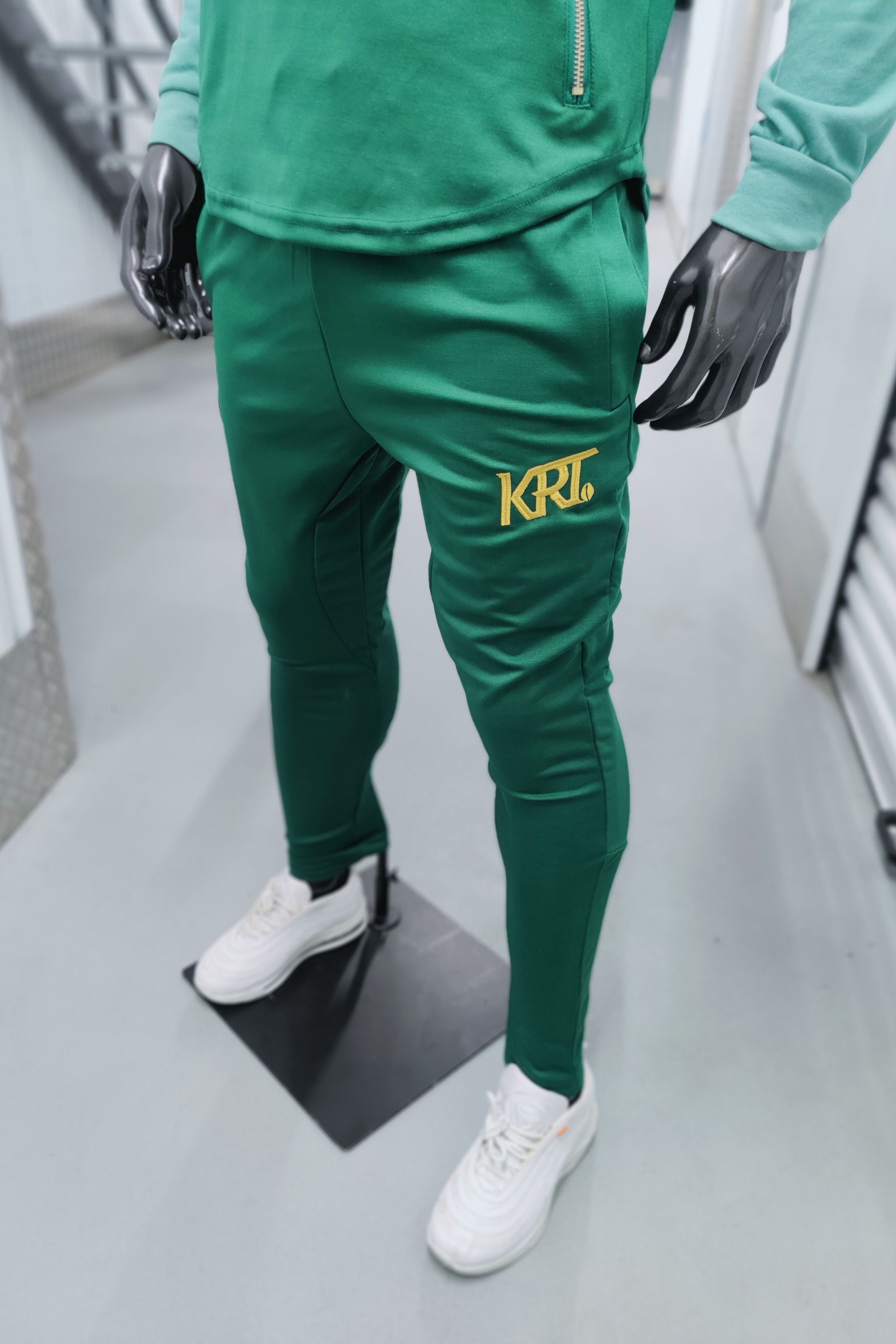 Tracksuit (IRON) green